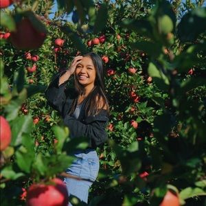 Meet your Posher, Abby